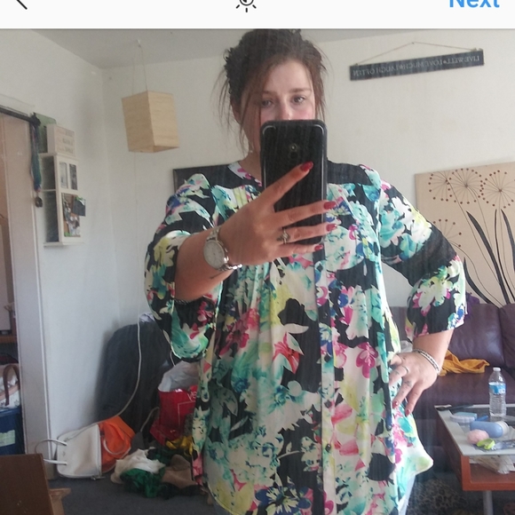 Floral Button-Up Flowy Tunic Top - Picture 7 of 7